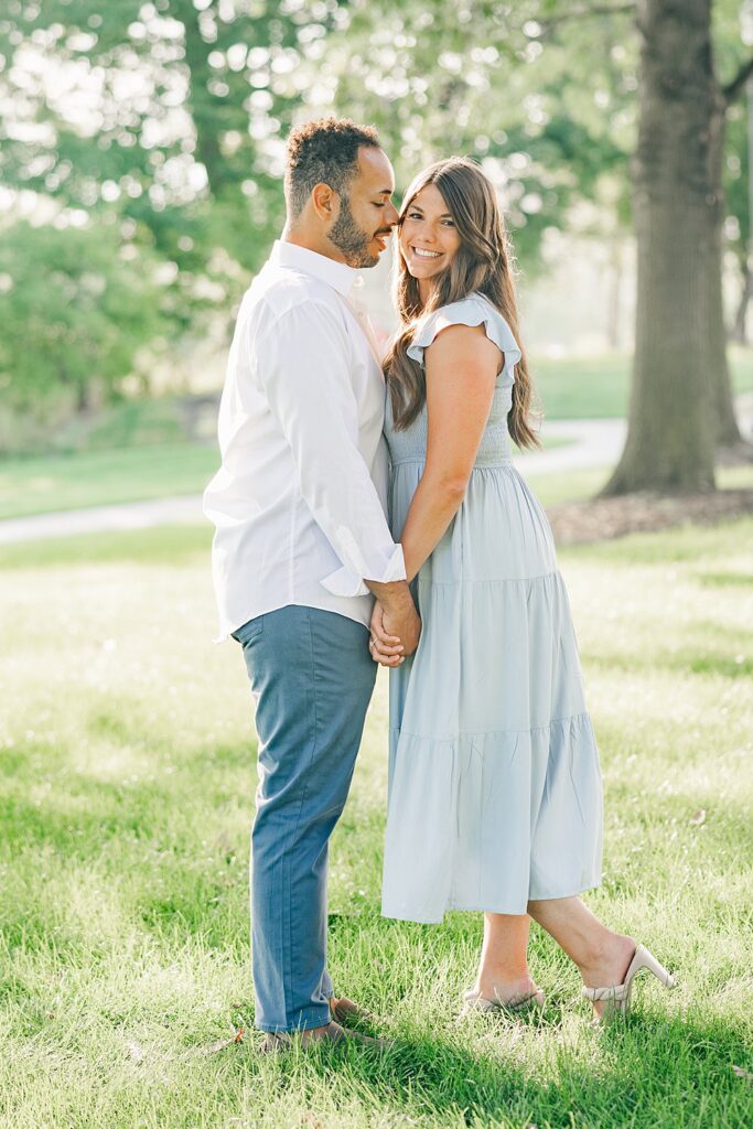 Cleveland Engagement Session; Pittsburgh and Cleveland wedding photographer; Nandy Vijay Photography; Cleveland Museum of Art