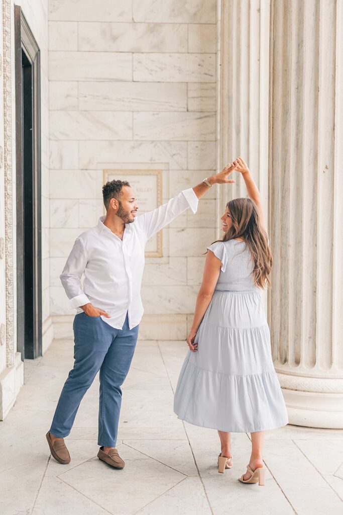 Cleveland Engagement Session; Pittsburgh and Cleveland wedding photographer; Nandy Vijay Photography; Cleveland Museum of Art